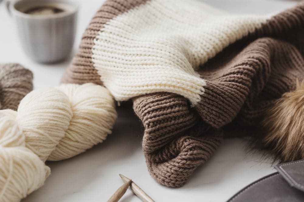 Seasonal clothing & knitwear