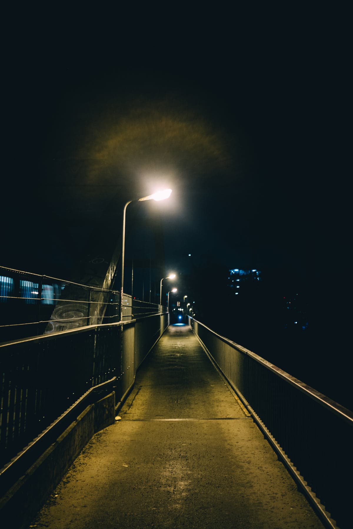 Outdoor & landscape lighting