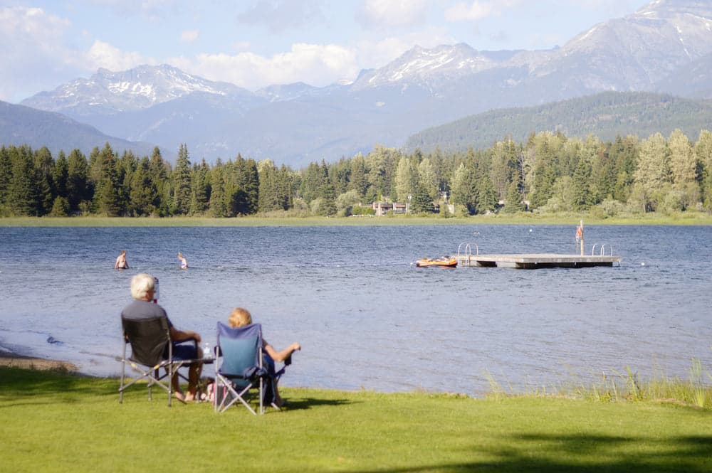 Folding chairs & picnic equipment