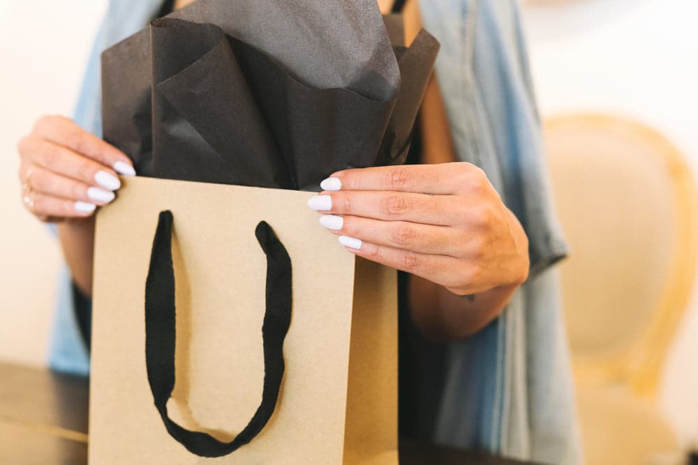 Paper bags & shopping bags